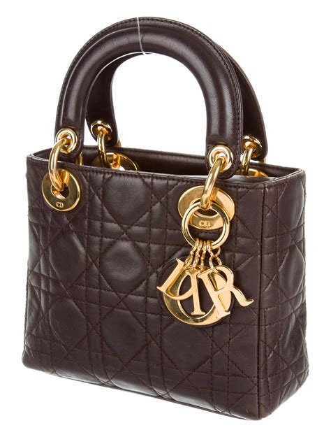 Dior（ディオール）のチークおすすめ16選｜人気色やブルベ・イ
