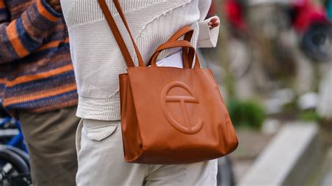 【レディース財布】Dior(ディオール)のSADDLE(サドル)ウォレ